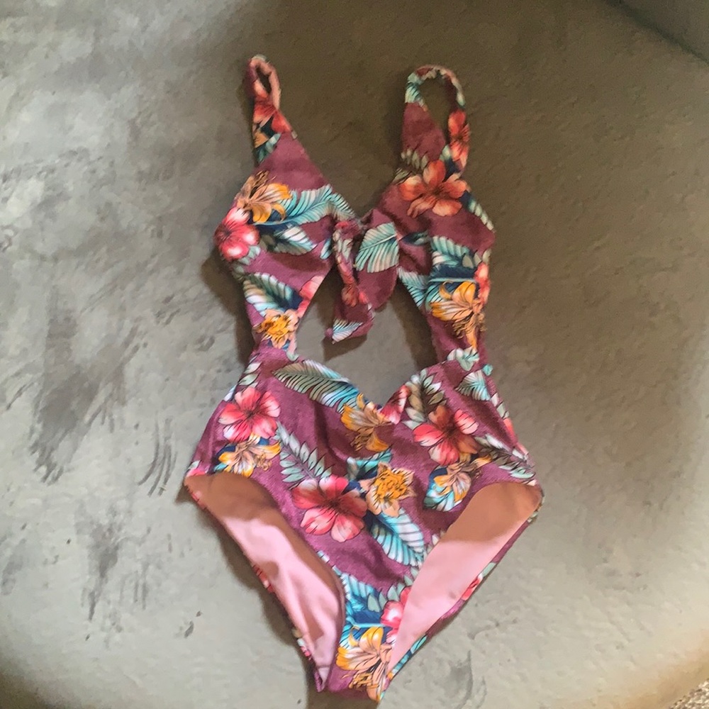 Victoria’s Secret One Piece Swimsuit